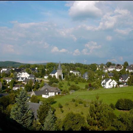 Ferienwohnung & Zimmer Olpe bei Meschede Екстериор снимка